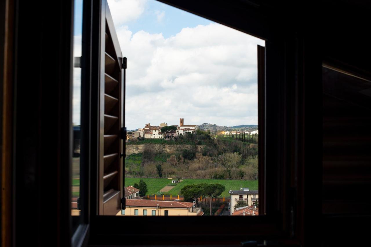 فندق Castellino Di Malborghetto مونتيلوبو فيورنتينو المظهر الخارجي الصورة