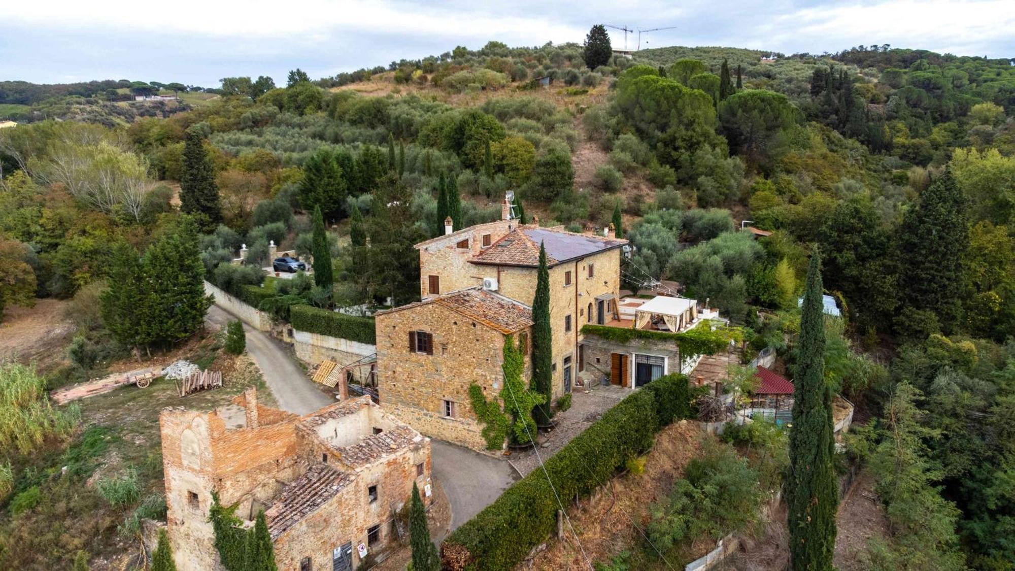 فندق Castellino Di Malborghetto مونتيلوبو فيورنتينو المظهر الخارجي الصورة
