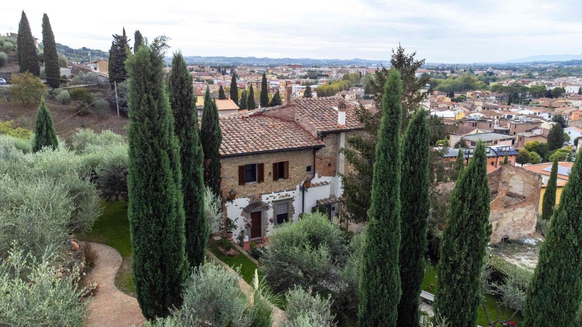 فندق Castellino Di Malborghetto مونتيلوبو فيورنتينو المظهر الخارجي الصورة