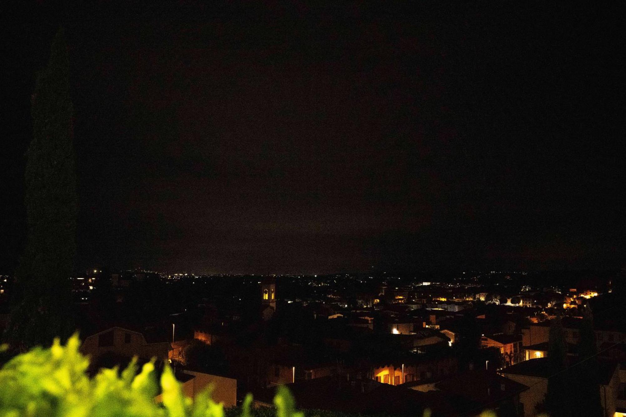فندق Castellino Di Malborghetto مونتيلوبو فيورنتينو المظهر الخارجي الصورة