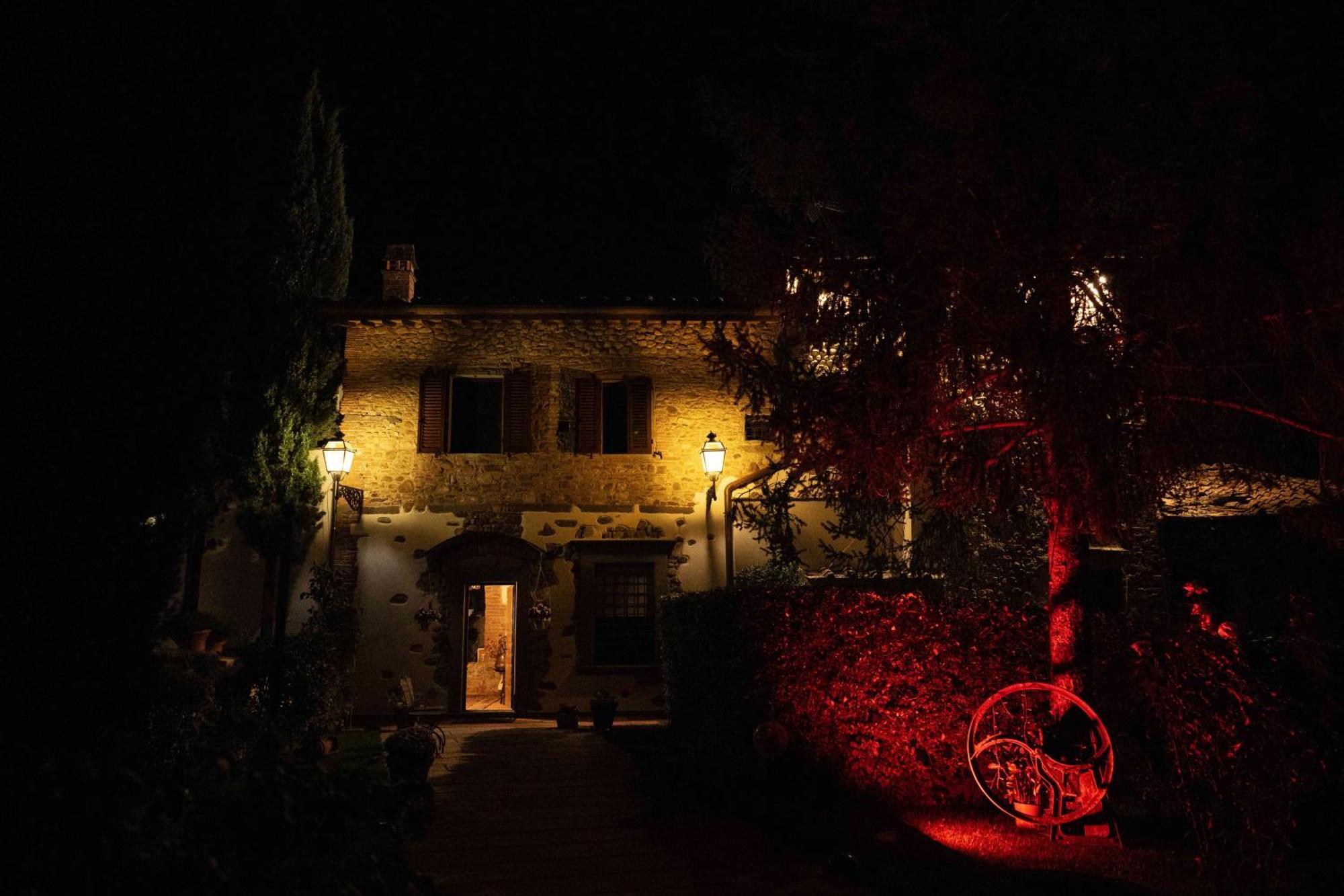 فندق Castellino Di Malborghetto مونتيلوبو فيورنتينو المظهر الخارجي الصورة