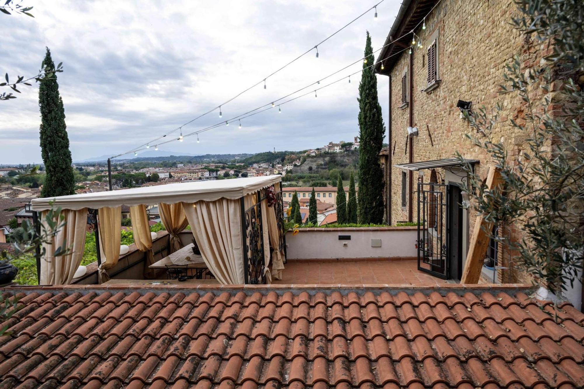 فندق Castellino Di Malborghetto مونتيلوبو فيورنتينو المظهر الخارجي الصورة